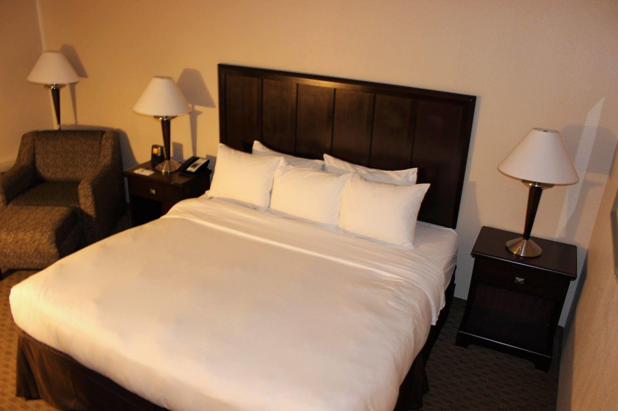 Doubletree By Hilton Fort Worth South Exterior foto